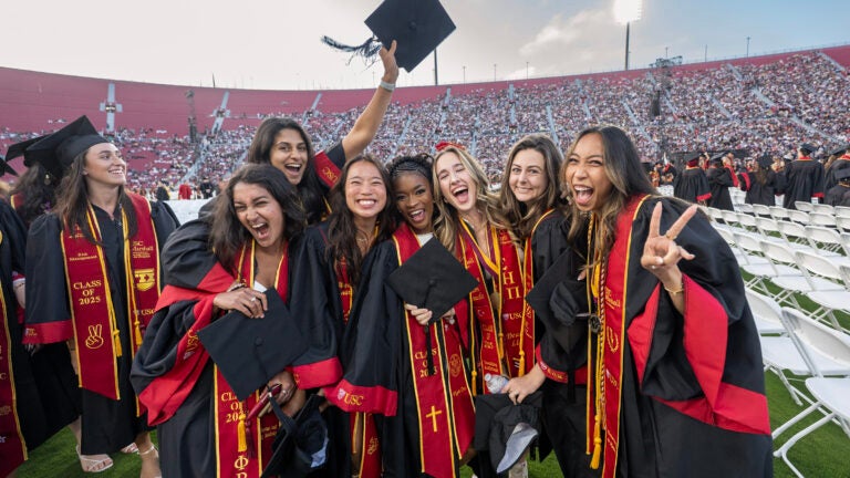 USC 2025 commencement: students celebrate